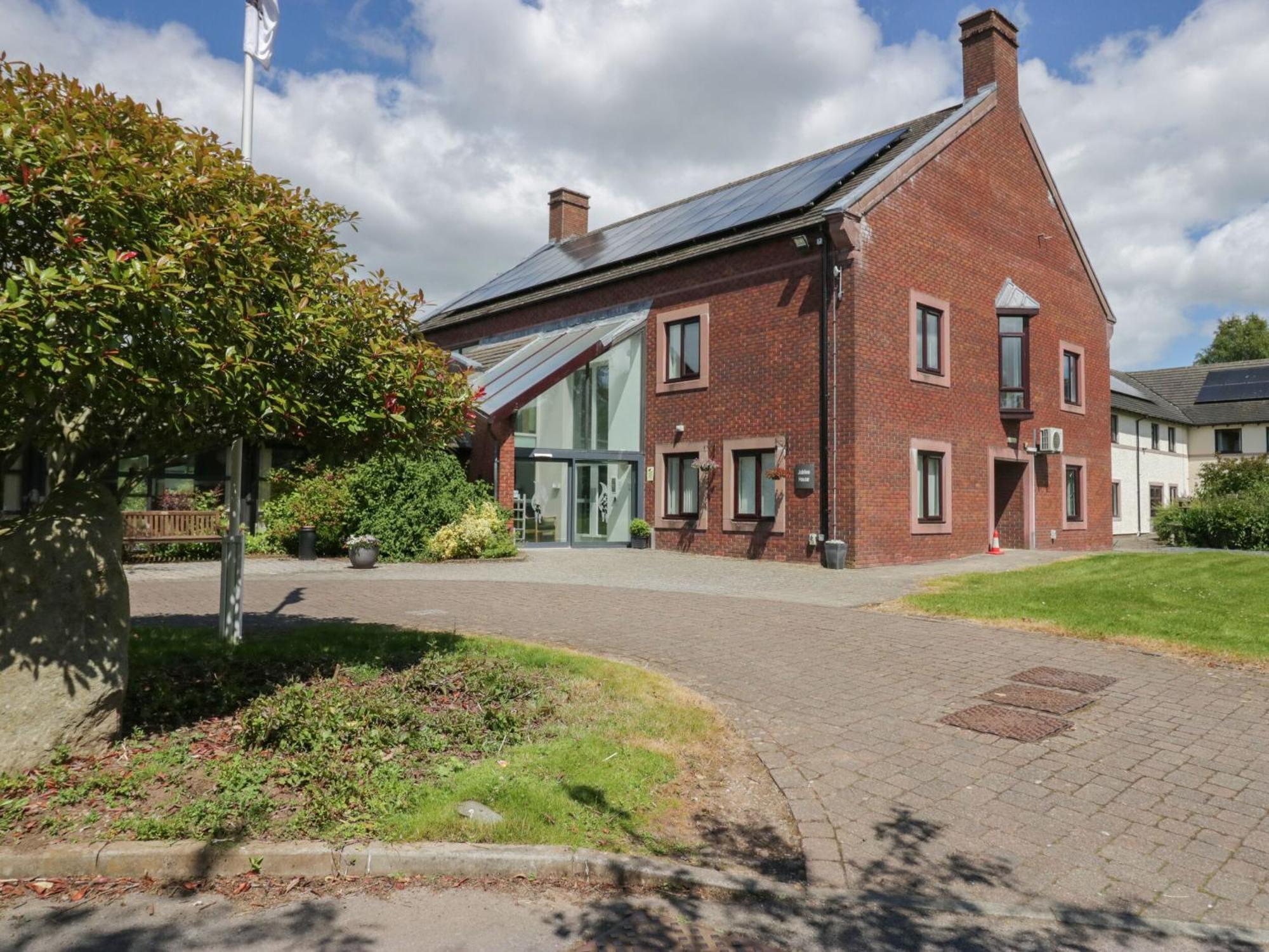 9 Eamont Park Villa Penrith Exterior photo
